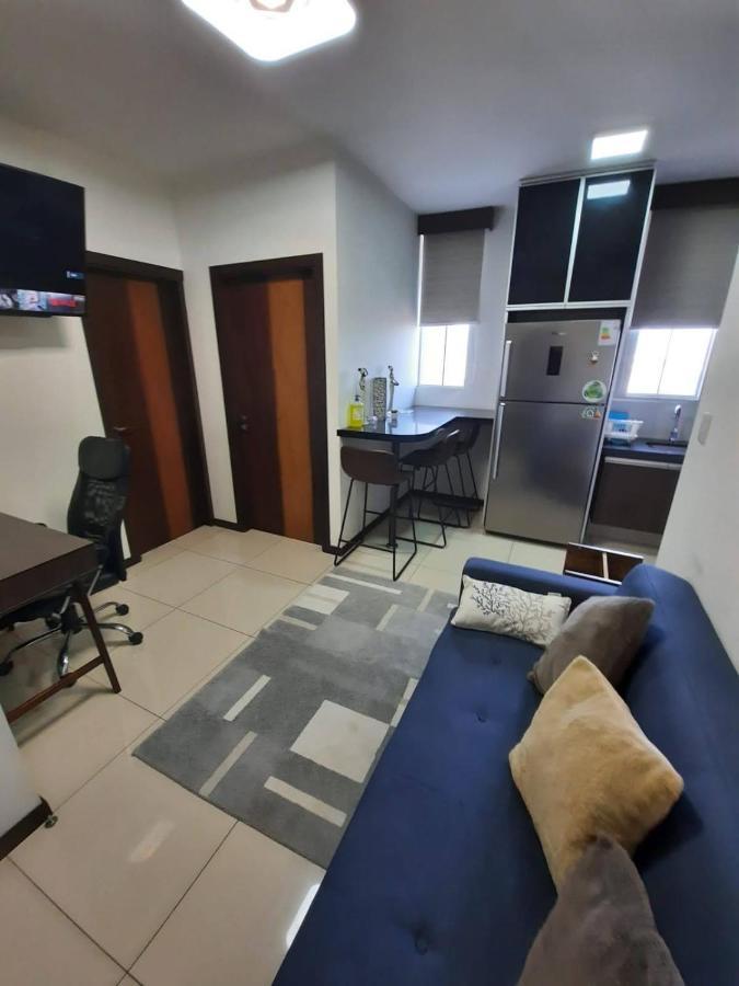 Hermoso Y Unico Apartamento Moderno, En Pleno Centro De Santa Cruz, Con Netflix Wi-Fi De 60 Mb, Estacionamiento Gratis Y Ac En Todos Los Ambientes Santa Cruz de La Sierra Buitenkant foto