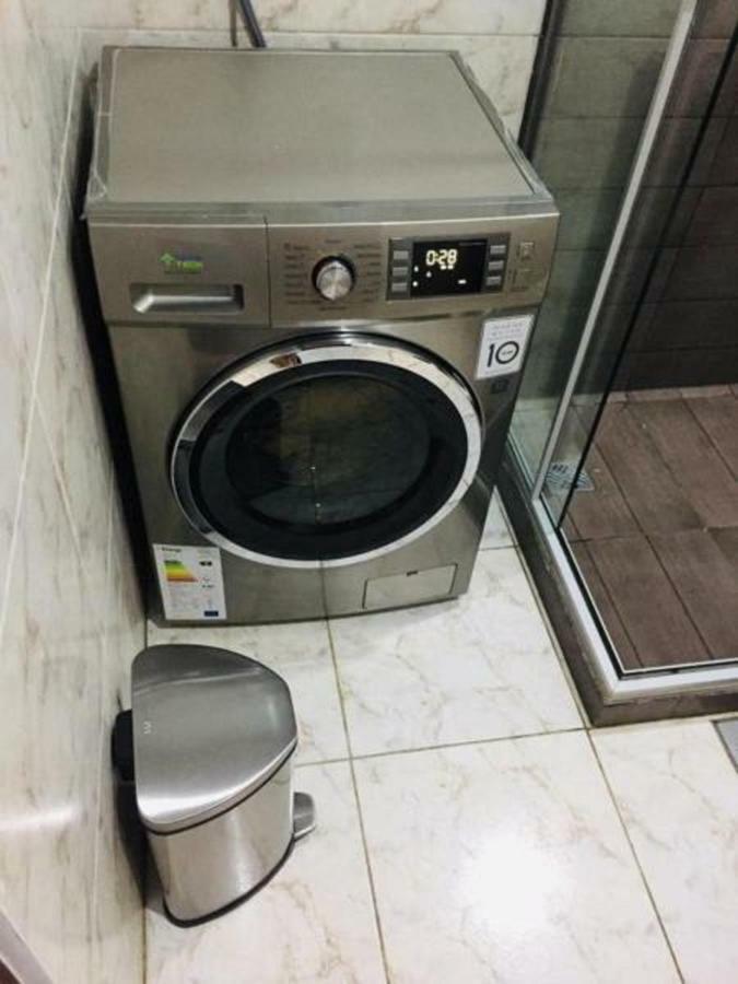 Hermoso Y Unico Apartamento Moderno, En Pleno Centro De Santa Cruz, Con Netflix Wi-Fi De 60 Mb, Estacionamiento Gratis Y Ac En Todos Los Ambientes Santa Cruz de La Sierra Buitenkant foto