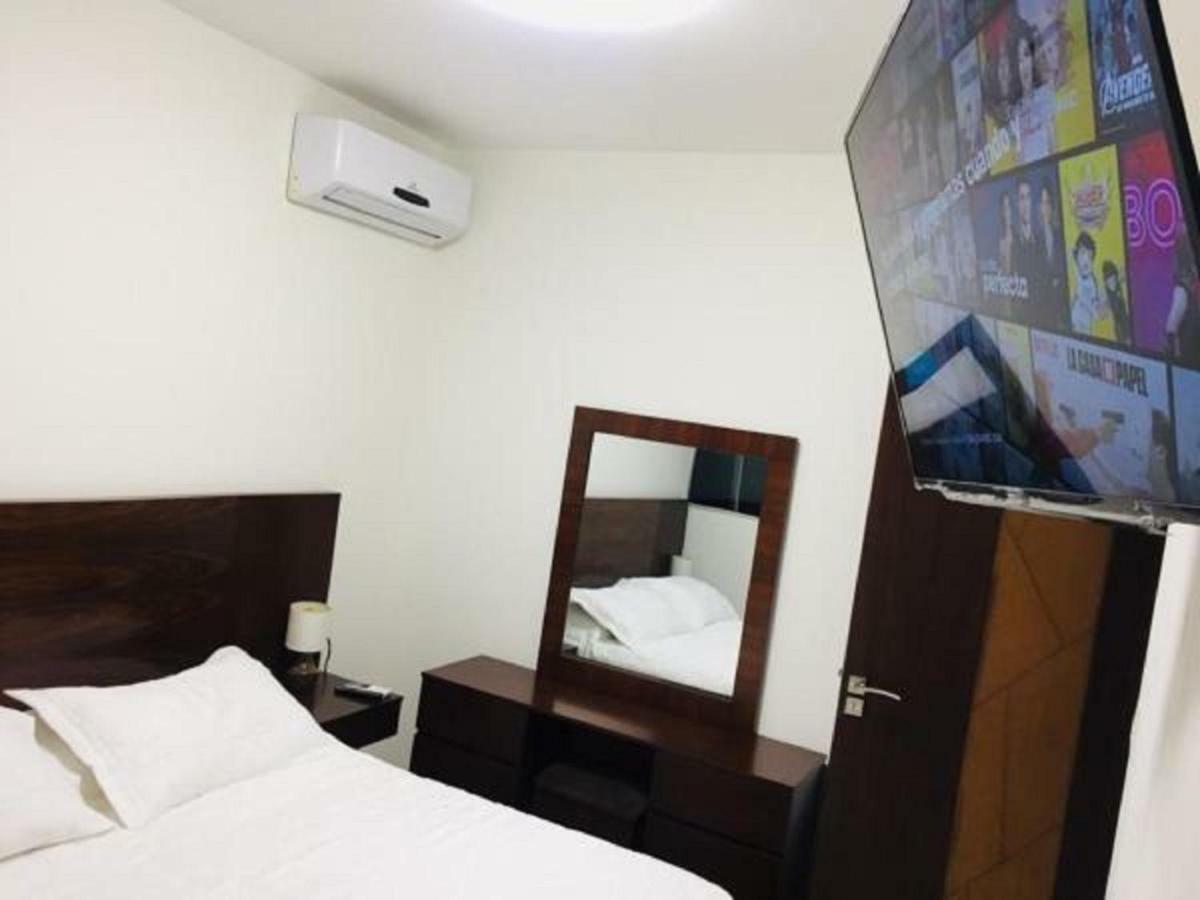 Hermoso Y Unico Apartamento Moderno, En Pleno Centro De Santa Cruz, Con Netflix Wi-Fi De 60 Mb, Estacionamiento Gratis Y Ac En Todos Los Ambientes Santa Cruz de La Sierra Buitenkant foto